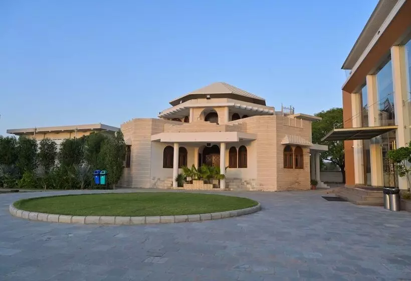 Fotos del hotel Stardom Resort Jaipur:  9