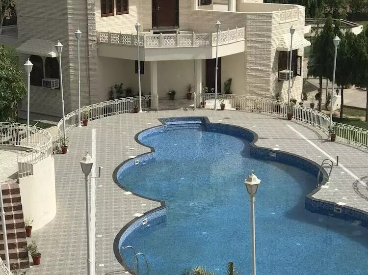 Fotos del hotel Stardom Resort Jaipur:  3