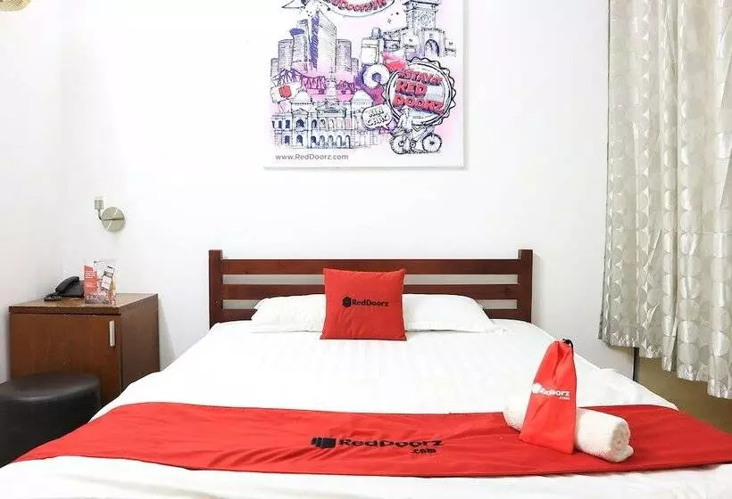 Fotos del hotel Reddoorz Near Gia Dinh Church:  8