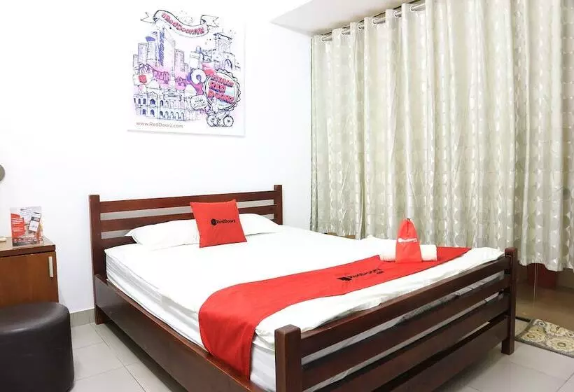 Fotos del hotel Reddoorz Near Gia Dinh Church:  9