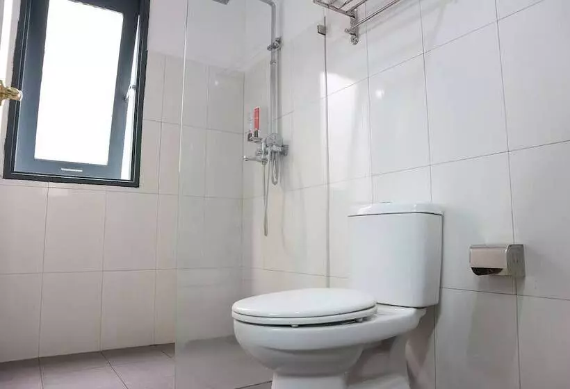 Fotos del hotel Reddoorz Near Gia Dinh Church:  6