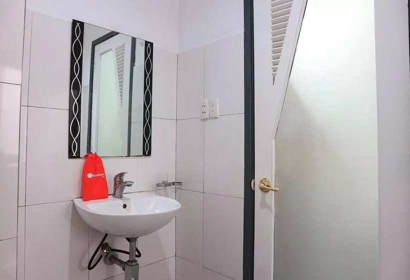 Fotos del hotel Reddoorz Near Gia Dinh Church:  2