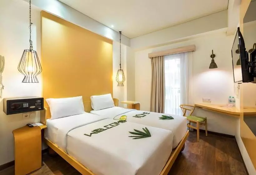Fotos del hotel Zen Rooms Legian Werkudara:  3