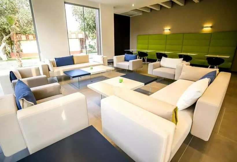 Fotos del hotel M Executive  & Residence:  14