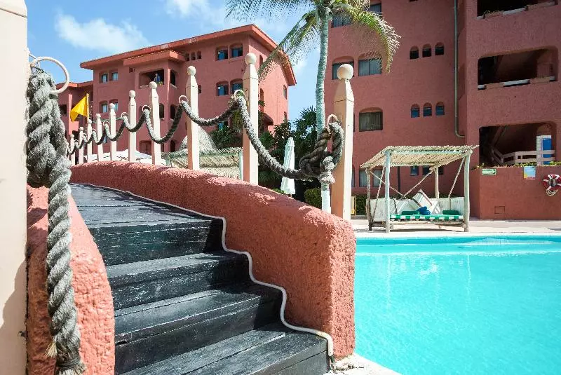 Fotos del hotel Selina Cancun Laguna  Zone:  13
