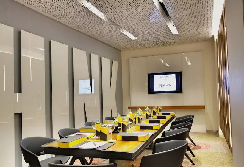 Fotos del hotel Radisson Bengaluru City Center:  16