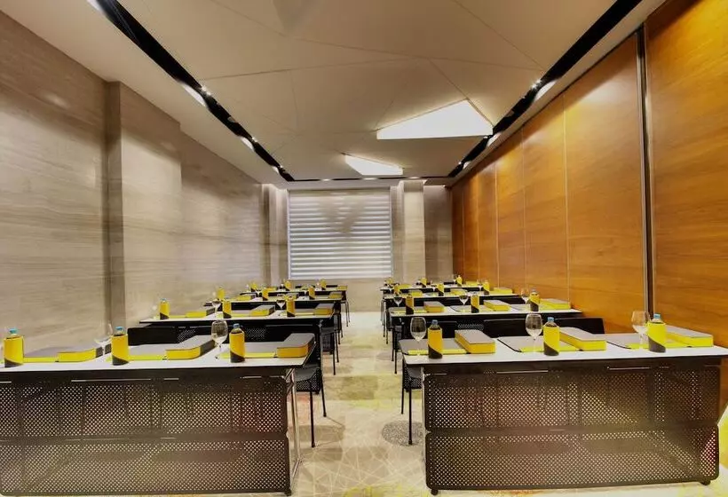 Fotos del hotel Radisson Bengaluru City Center:  6