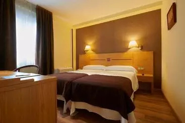 La Serrana, Antiguo 40 Nudos - Avilés