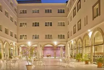 Trh Ciudad De Baeza - Baeza