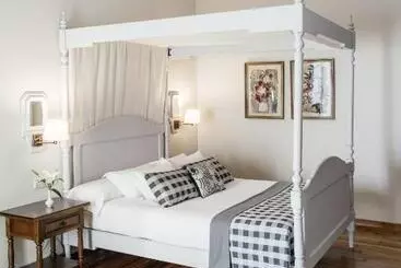 Parador De Baiona - Baiona