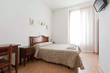 Hostal Condestable - Madrid