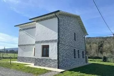 Apartamentos La Casa Del Zapatero - Corvera de Toranzo