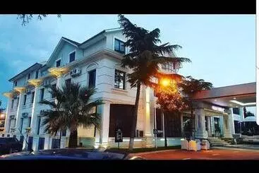 Univers Resort - Elbasan