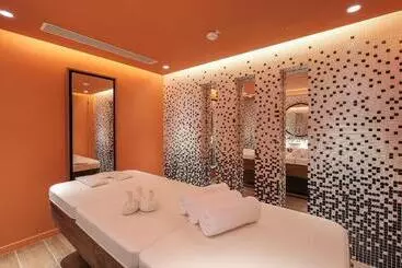 Renaissance Paris Republique Hotel & Spa - Paris