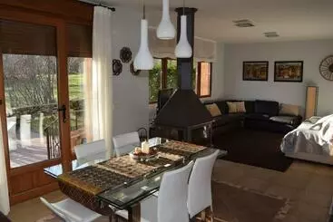 Casa Con Jardín En Rascafría - Rascafria