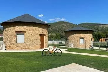 Pallozas Turisticas Ridicodias   A Pedra - Laza