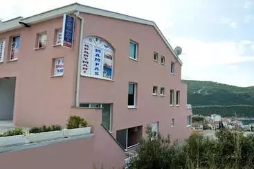 Apartments Mampas - Neum