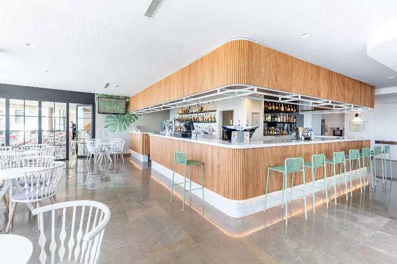 Fotos del hotel Cimbel:  11