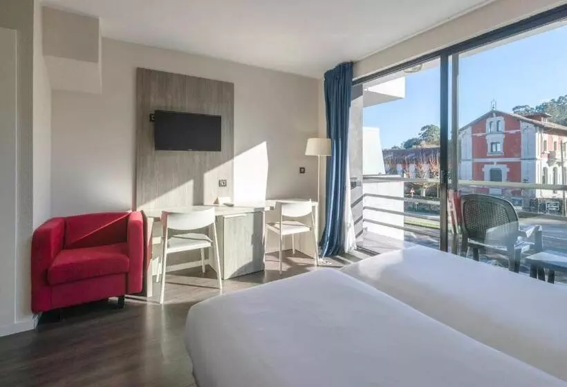 Fotos del hotel La Palma De Llanes:  13