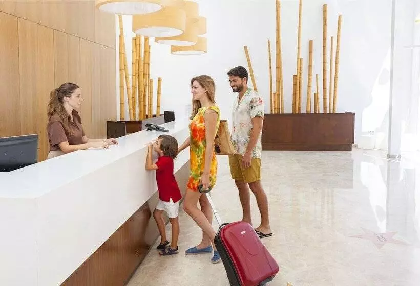 Fotos del hotel Dynastic:  15