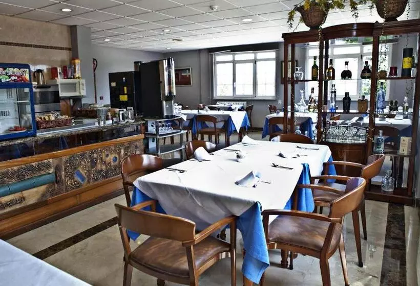 Fotos del hotel Doña Jimena:  6