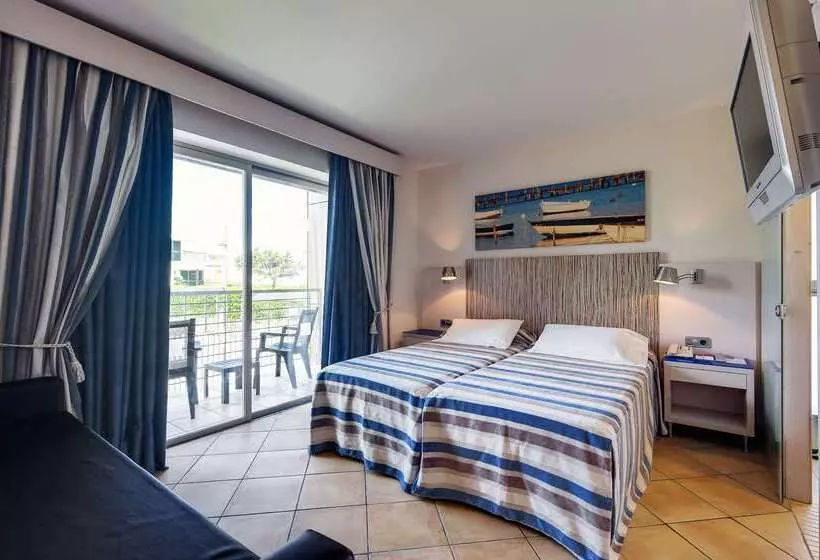 Fotos del hotel Occidental Menorca:  70