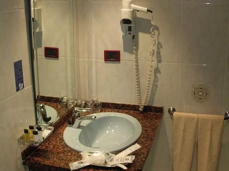 Fotos del hotel Francisco Ii:  7