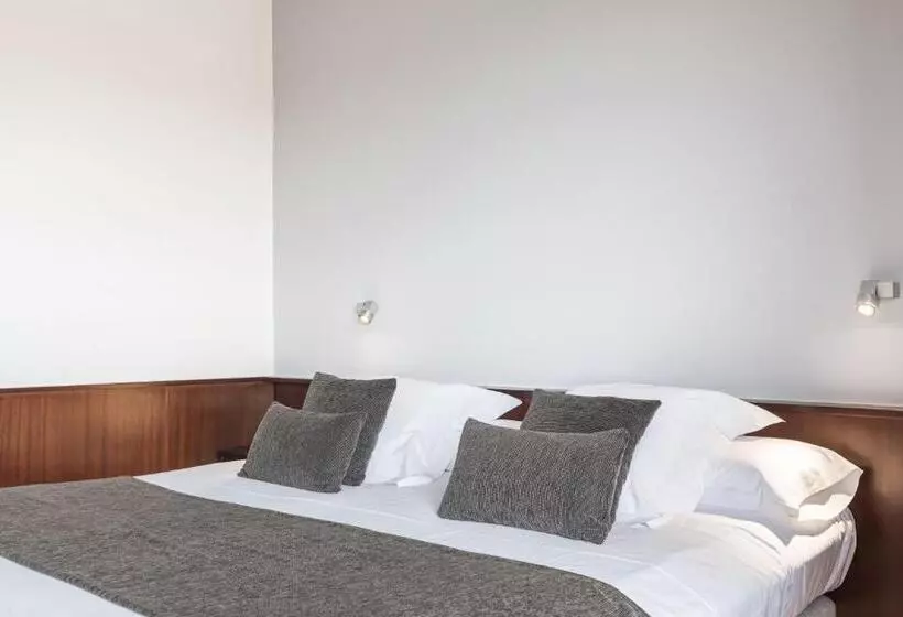 Fotos del hotel Emporda:  24