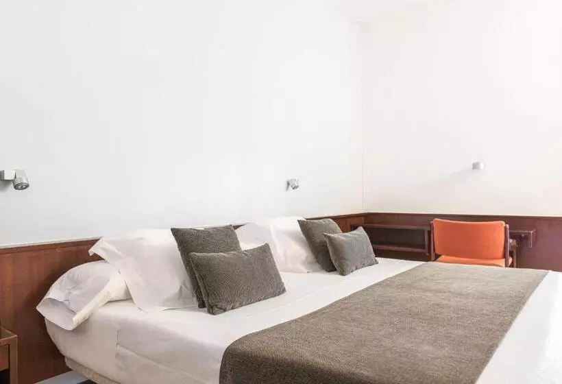 Fotos del hotel Emporda:  12