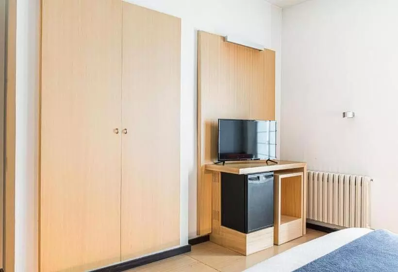 Fotos del hotel Emporda:  7