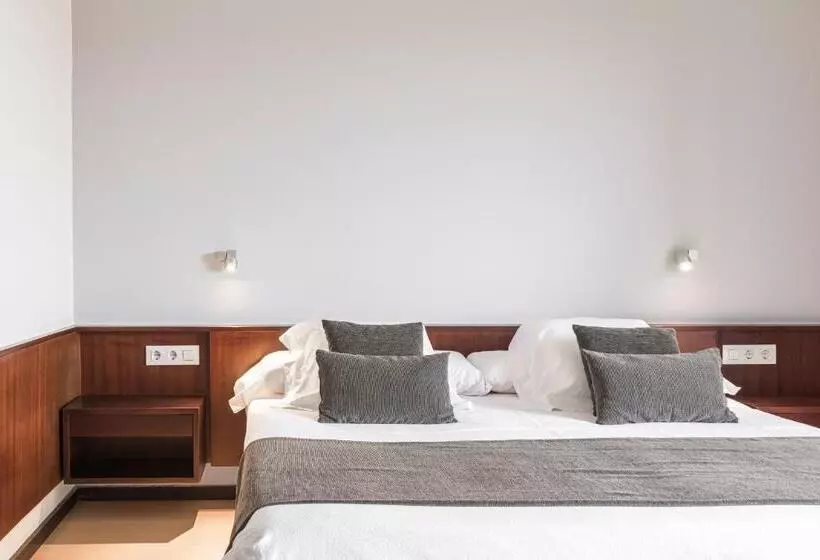 Fotos del hotel Emporda:  13