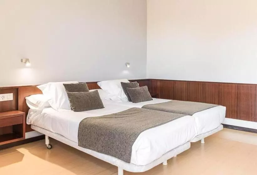 Fotos del hotel Emporda:  9