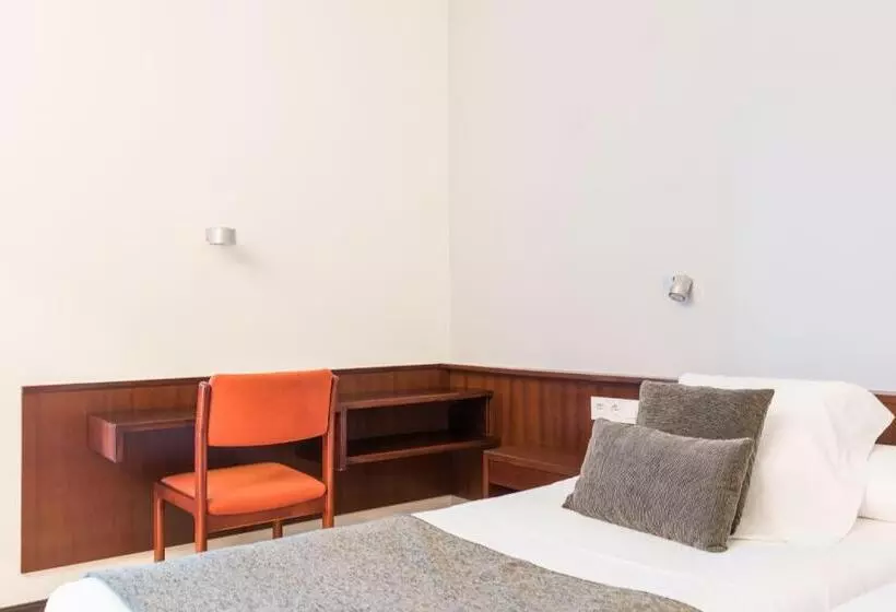 Fotos del hotel Emporda:  17