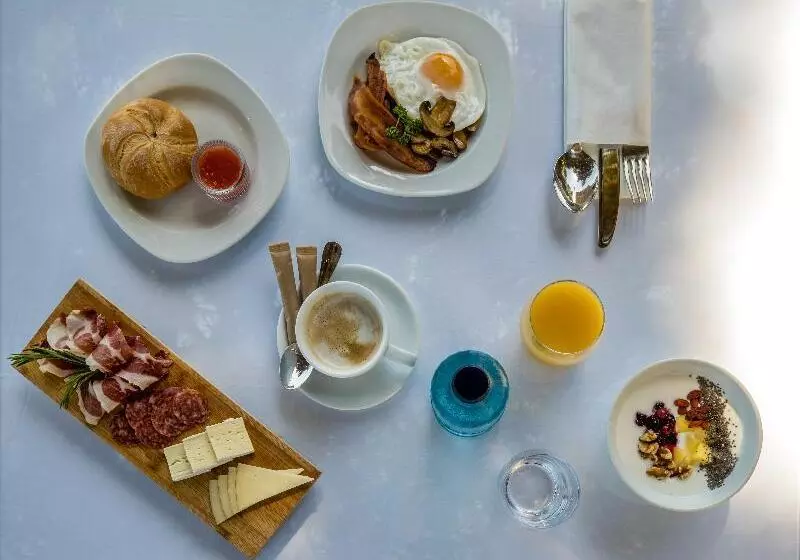 Fotos del hotel Montjoi By Brava Es:  4