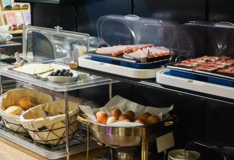 Fotos del hotel Caratart  Bombolo Wien:  9