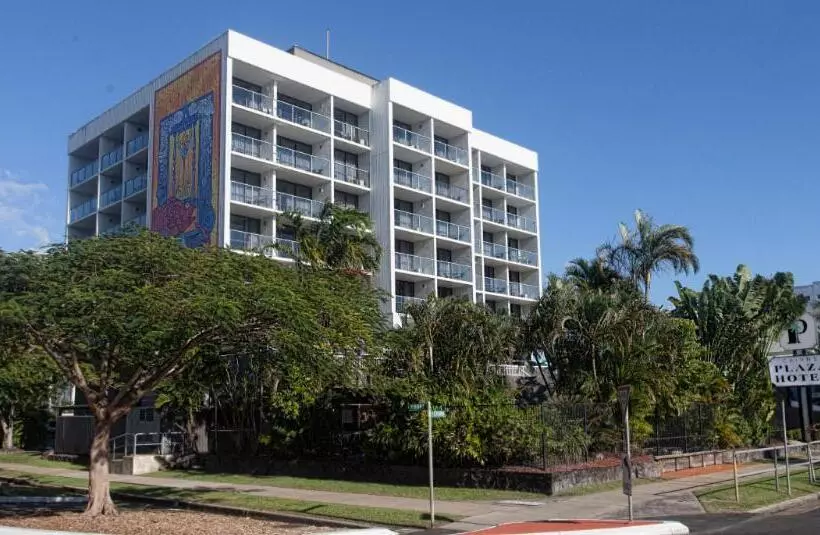 Cairns Plaza