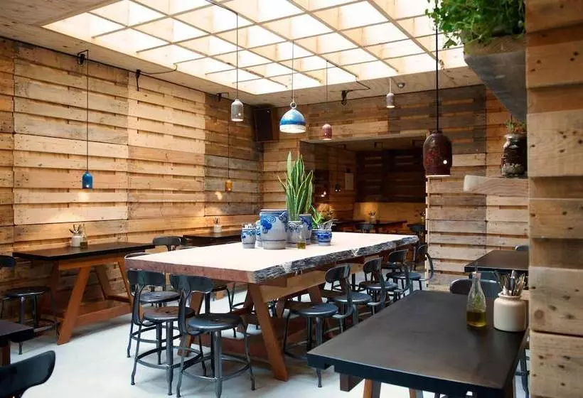 Fotos del hotel 9 Chelton:  15