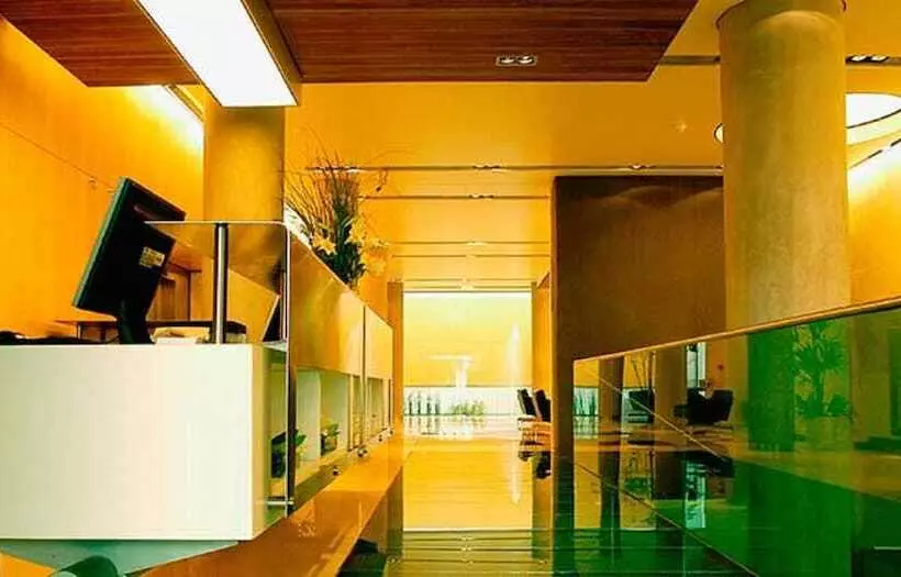 Fotos del hotel Htl Urbano:  18