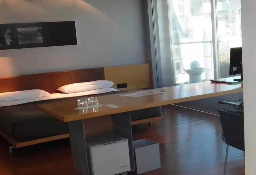 Fotos del hotel Htl Urbano:  16