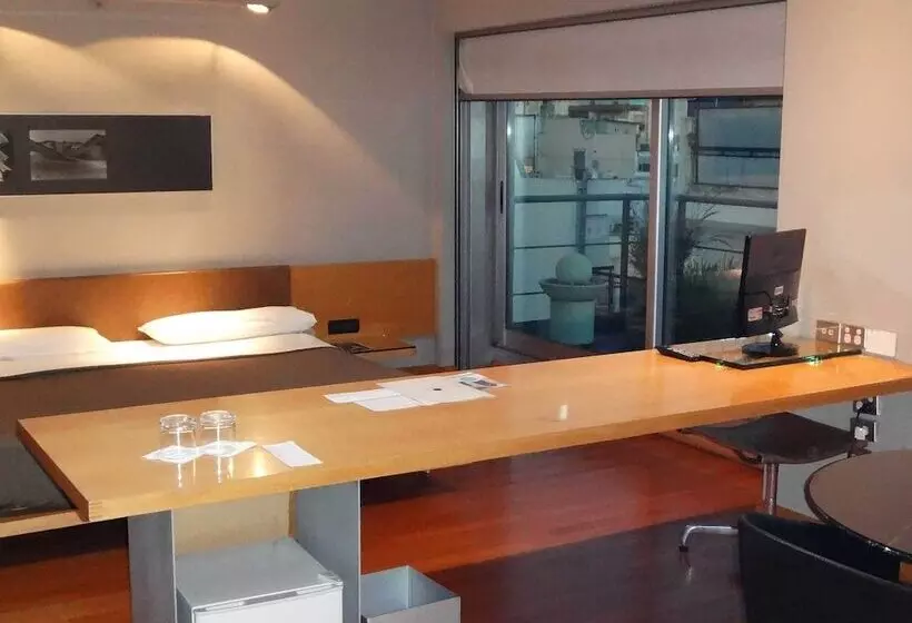 Fotos del hotel Htl Urbano:  17