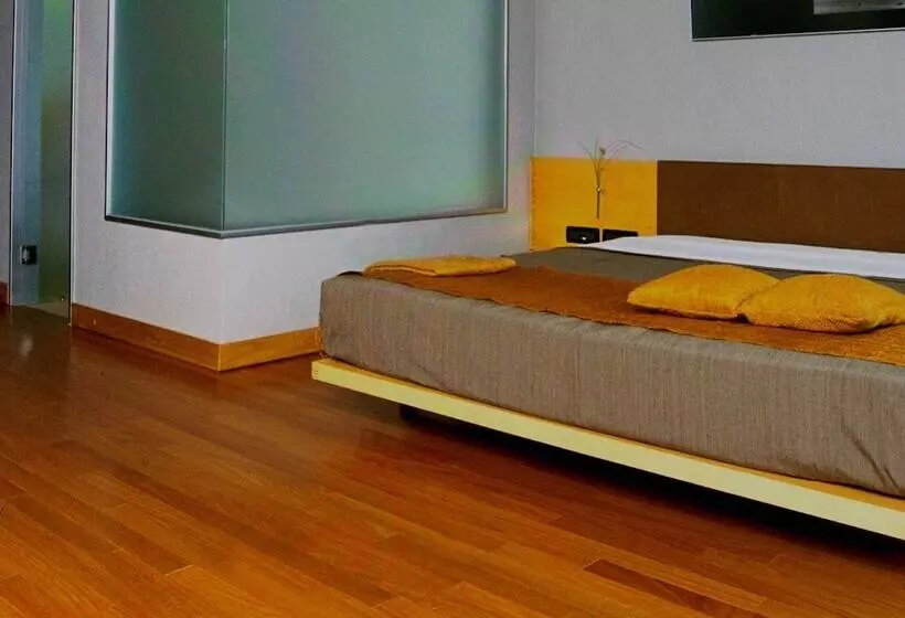 Fotos del hotel Htl Urbano:  4