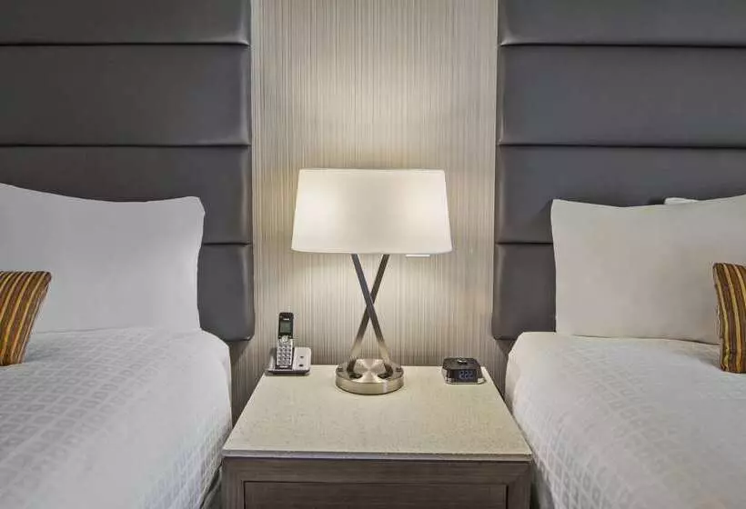 Best Western Premier Calgary Plaza  & Conference Centre