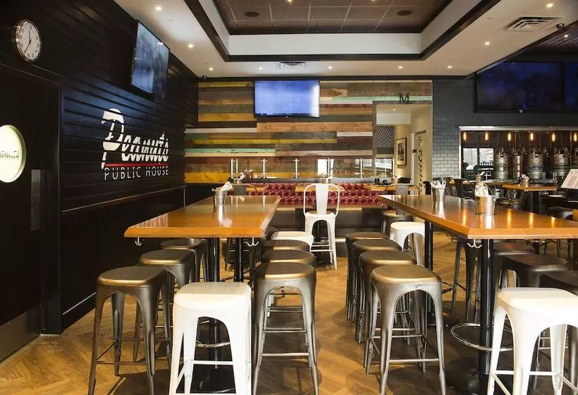 Fotos del hotel Carriage House  And Conference Centre:  4