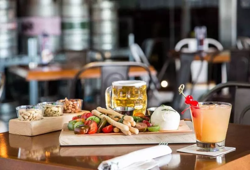 Fotos del hotel Carriage House  And Conference Centre:  10