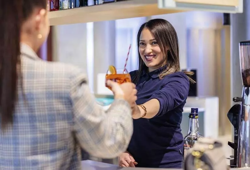 Fotos del hotel Ibis Styles Bern City:  12