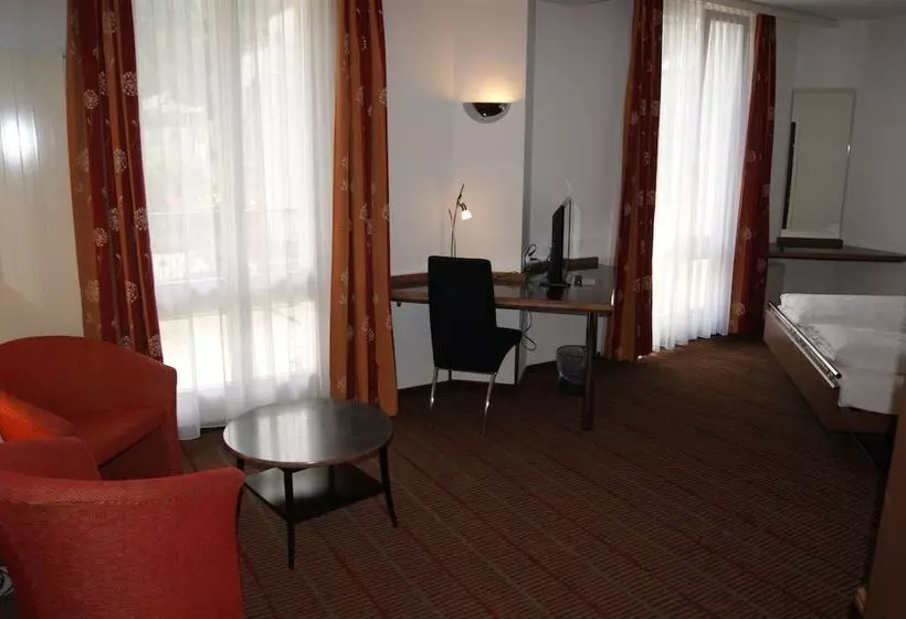 Fotos del hotel Schweizerhof:  24