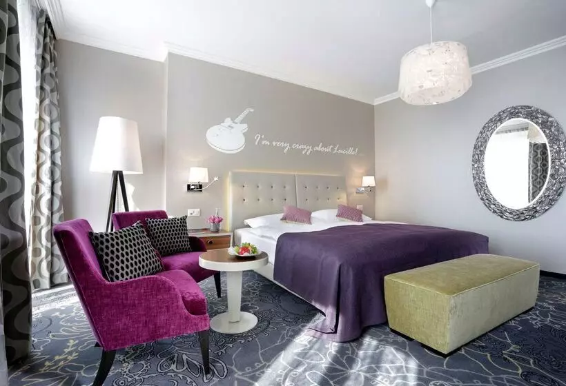 Fotos del hotel Hotel Schweizerhof Luzern:  2