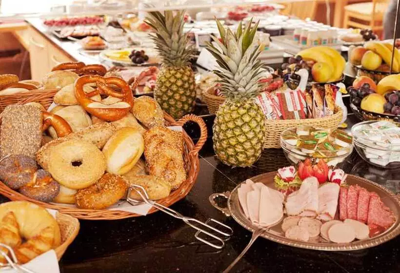 Fotos del hotel Benn:  16