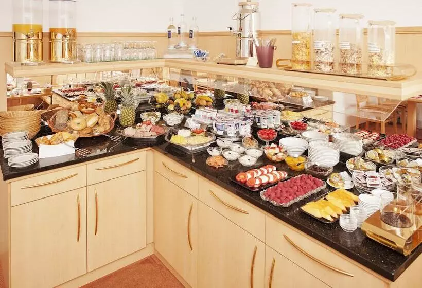 Fotos del hotel Benn:  4