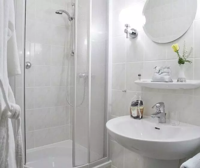 Fotos del hotel Benn:  22